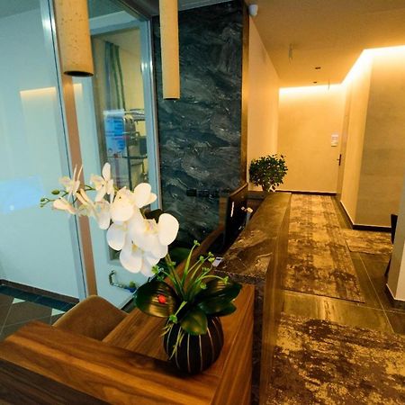 Hotel Zeneli Vlore Exterior photo